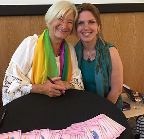 Diana Cooper met Marjolein Kruijt op de Angel World Summit 2018, Bristol (HayHouse)
