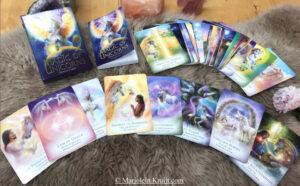 Eenhoorn orakelkaarten - Magic of the Unicorns Oracle deck [Eenhoorn schilderij / illustratie]